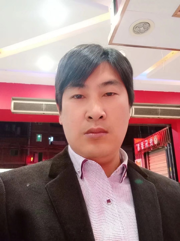 奔跑的第二张照片--顺昌征婚网