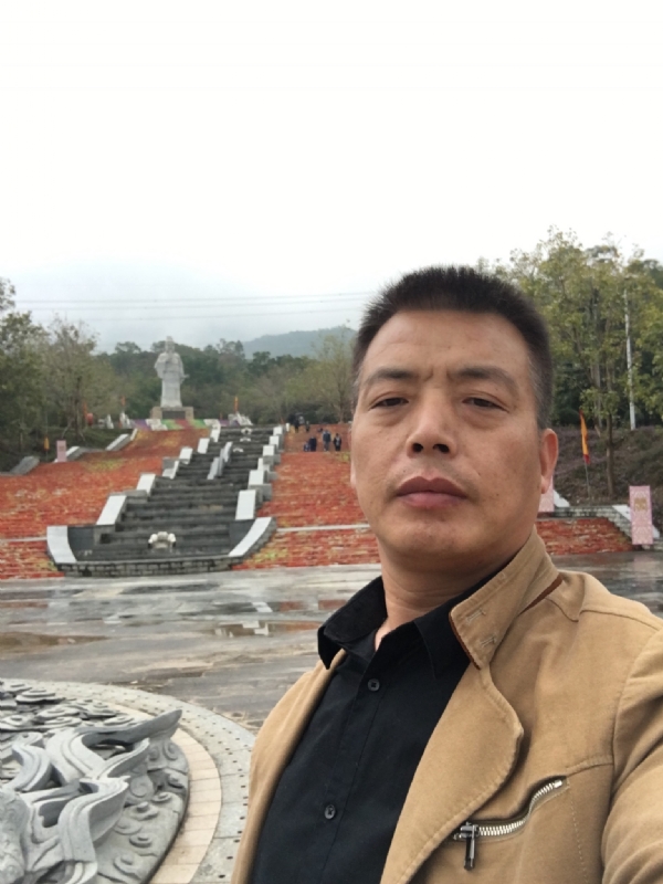 开心的松鼠的第一张照片--顺昌征婚网