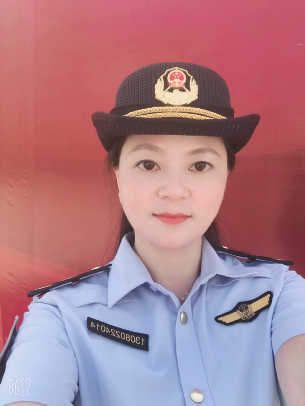 明明的第一张照片--顺昌征婚网