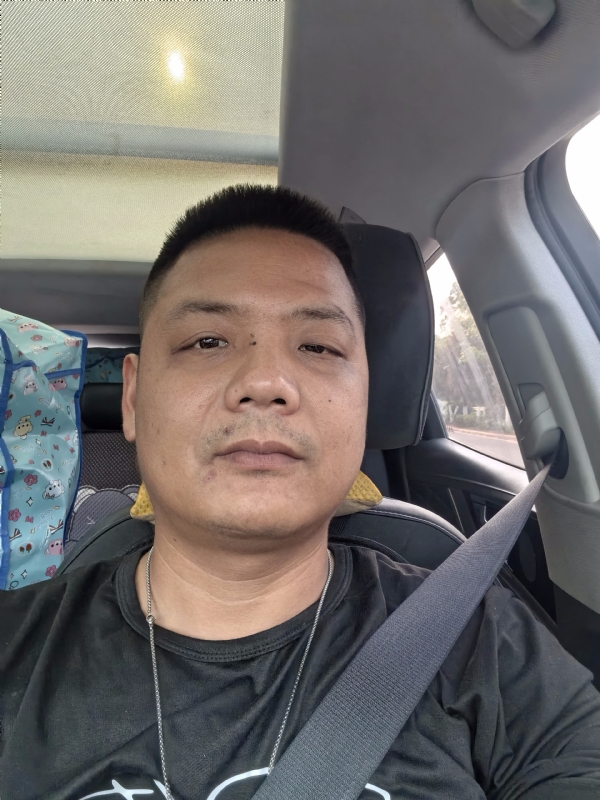 卖电池的大叔的第一张照片--顺昌征婚网